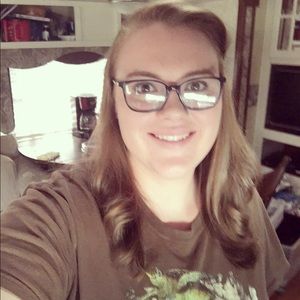 Meet your Posher, Marissa